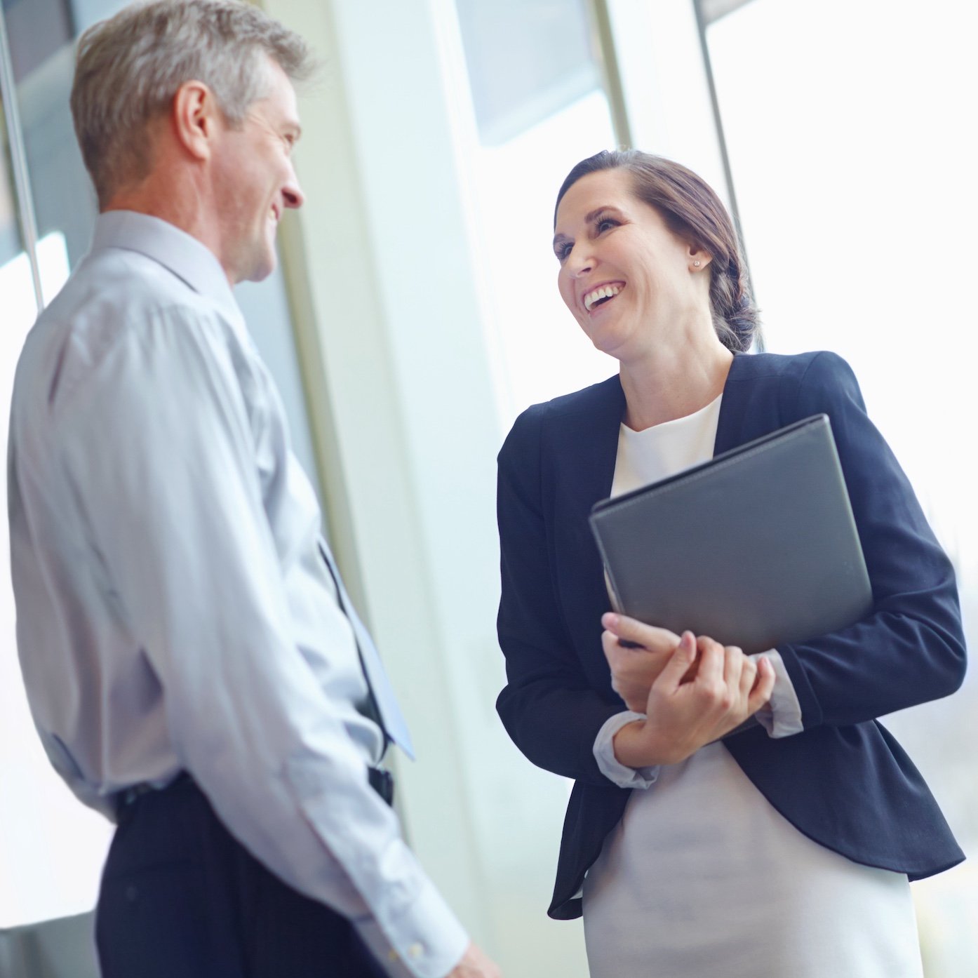 conversation-laptop-freepik